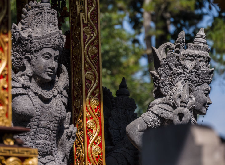 Photo of two statues